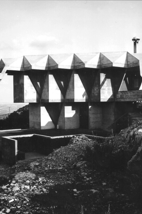 Dancigerova budova, Haifa, Izrael, Alfred Neumann, Zvi Hecker, 963-1966